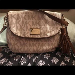 Mk purse used like new